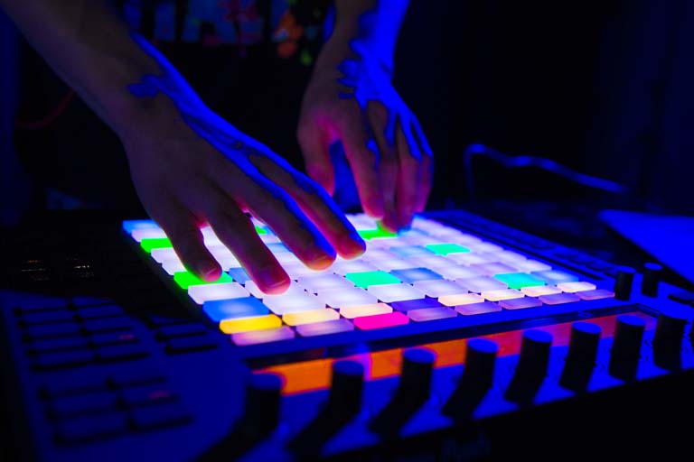 Der er fx plads på linjefaget DJ DJ med Ableton Push