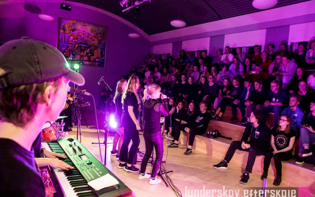 Musiklinjen på Skoleturné