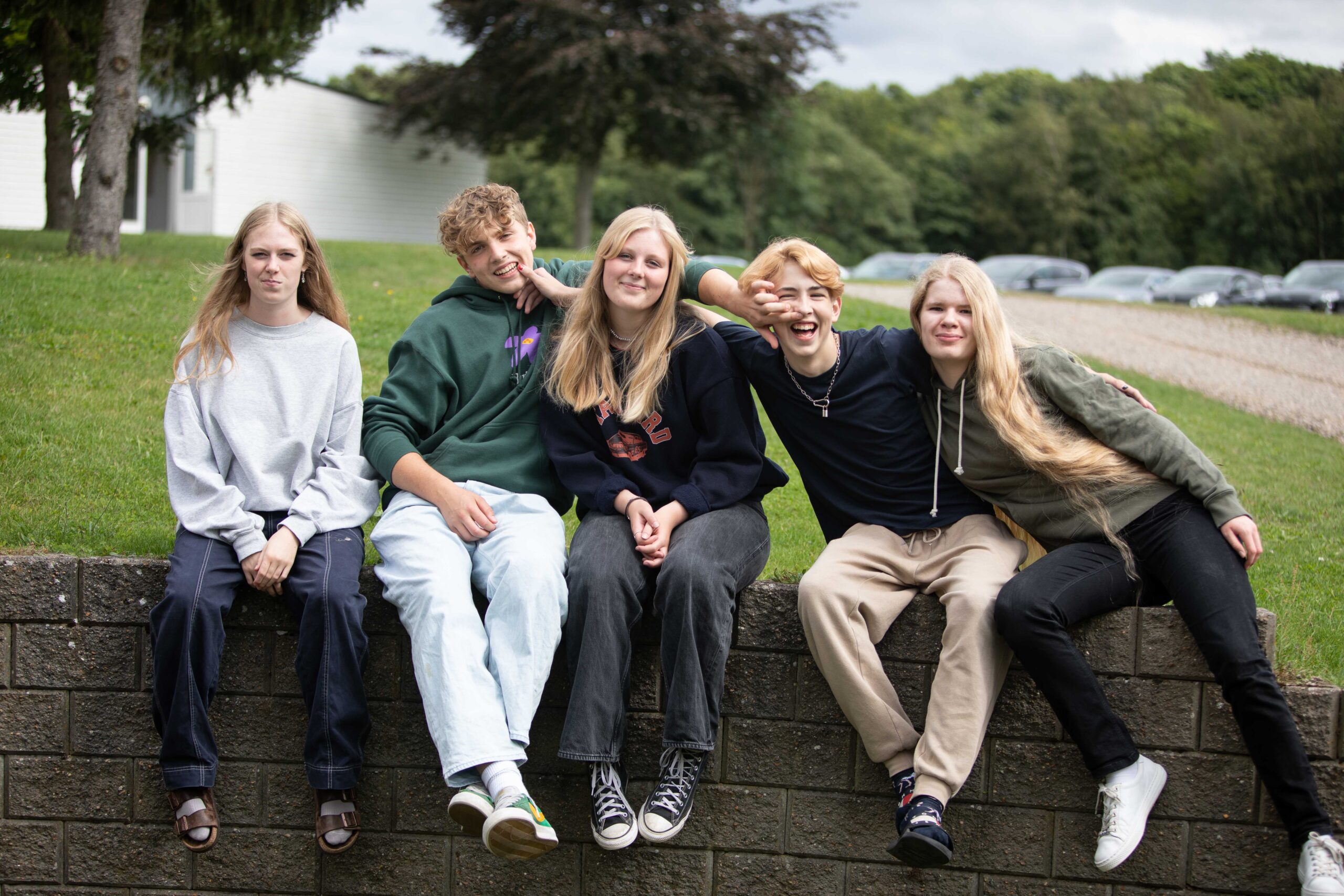 Forældrebesøg (33 of 46) Pige med to veninder er spændt